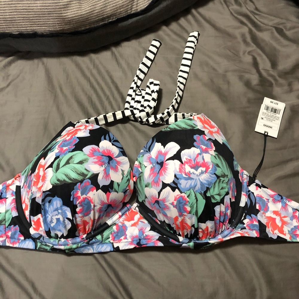 Shade and shore floral bikini top 36 DDD